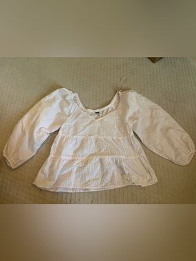 Old Navy White Peasant Style Tiered Blouse